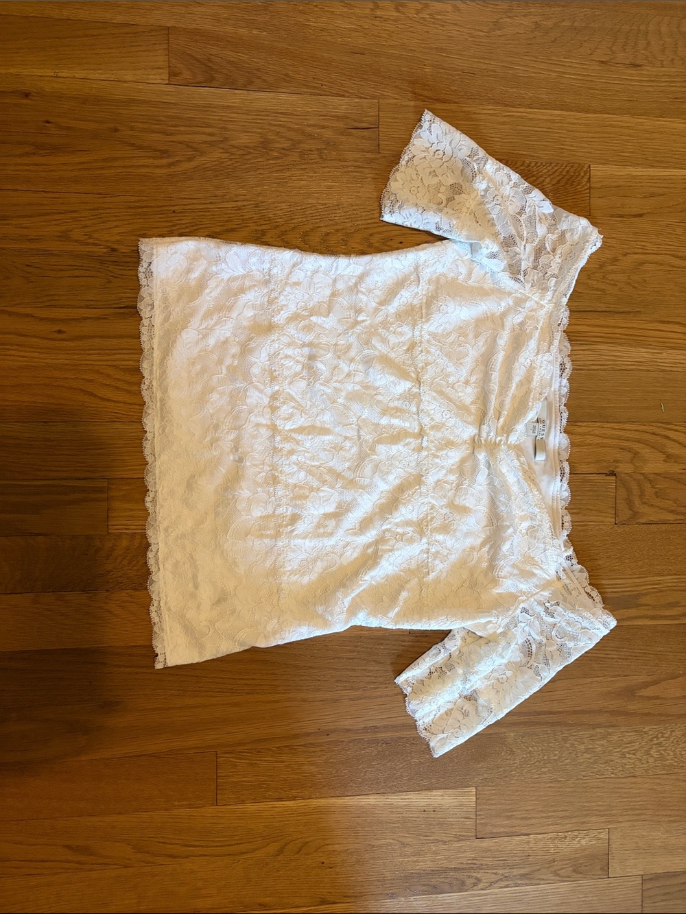 GUESS White Lace Off-Shoulder Blouse